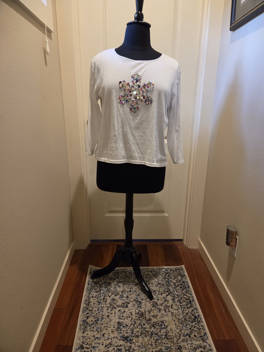 K.b. Collections White Women's Long-Sleeve Embellished Pullover Top